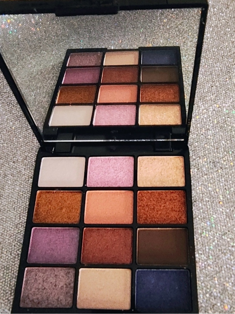 Kleancolor Black Glitter Studded Eyeshadow Palette Case